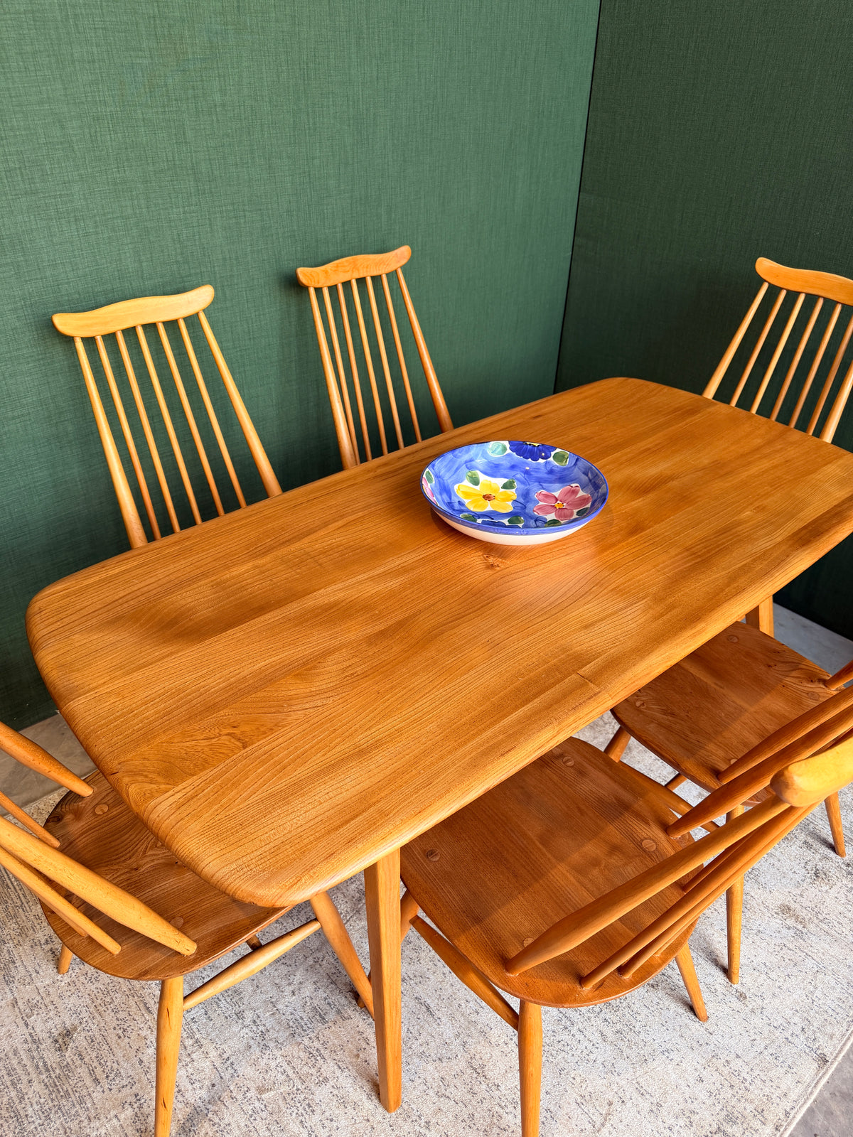 Ercol 382 Dining Table Set - 6 Ercol 369 Goldsmith Windsor Chairs