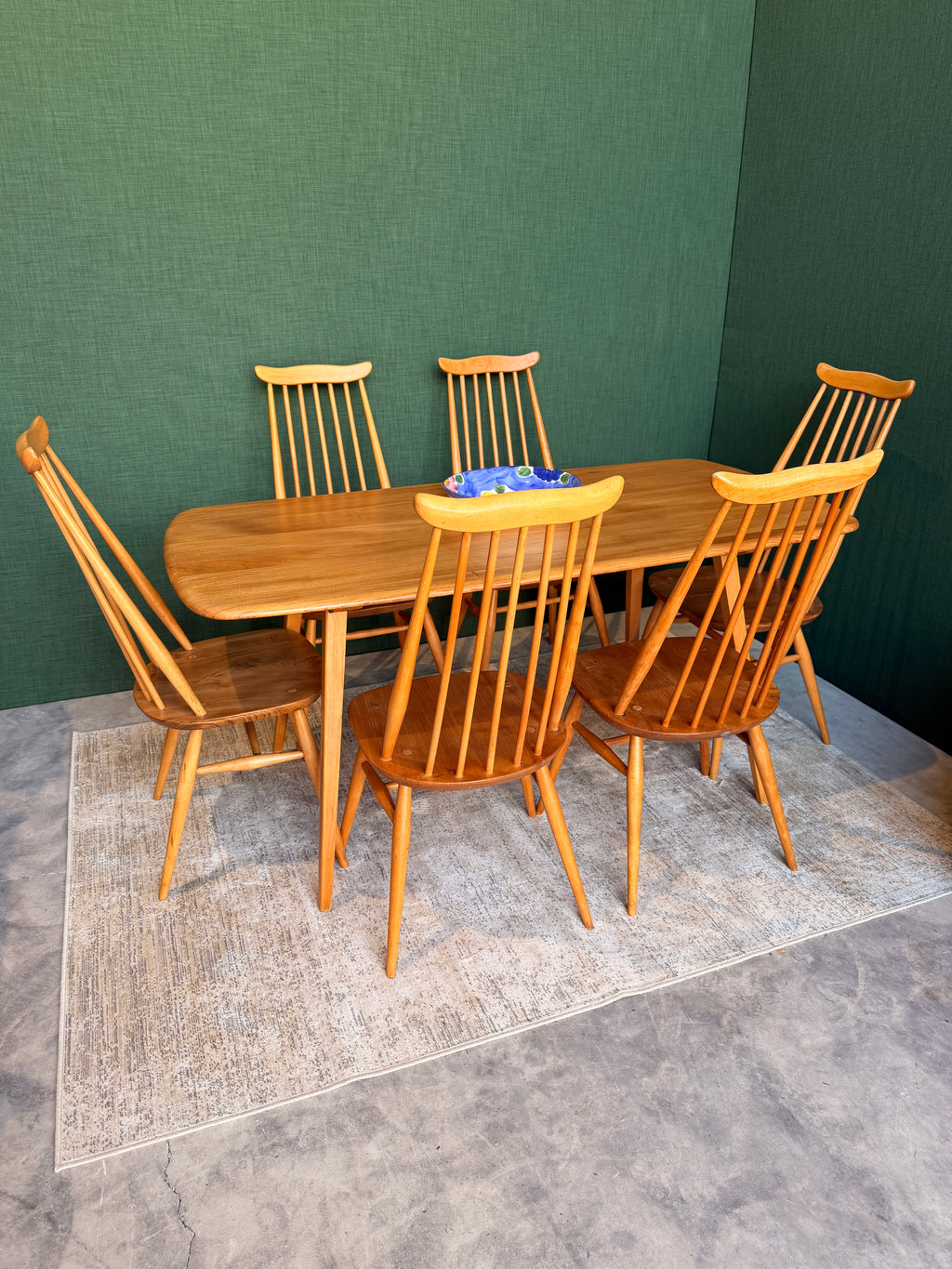 Ercol 382 Dining Table Set - 6 Ercol 369 Goldsmith Windsor Chairs