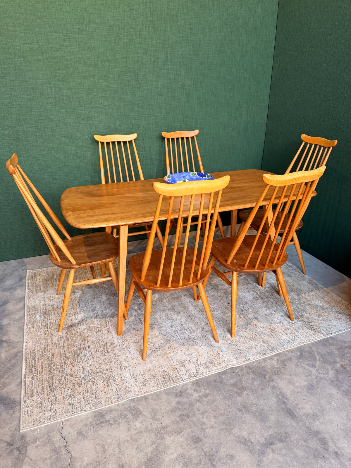 Ercol 382 Dining Table Set - 6 Ercol 369 Goldsmith Windsor Chairs