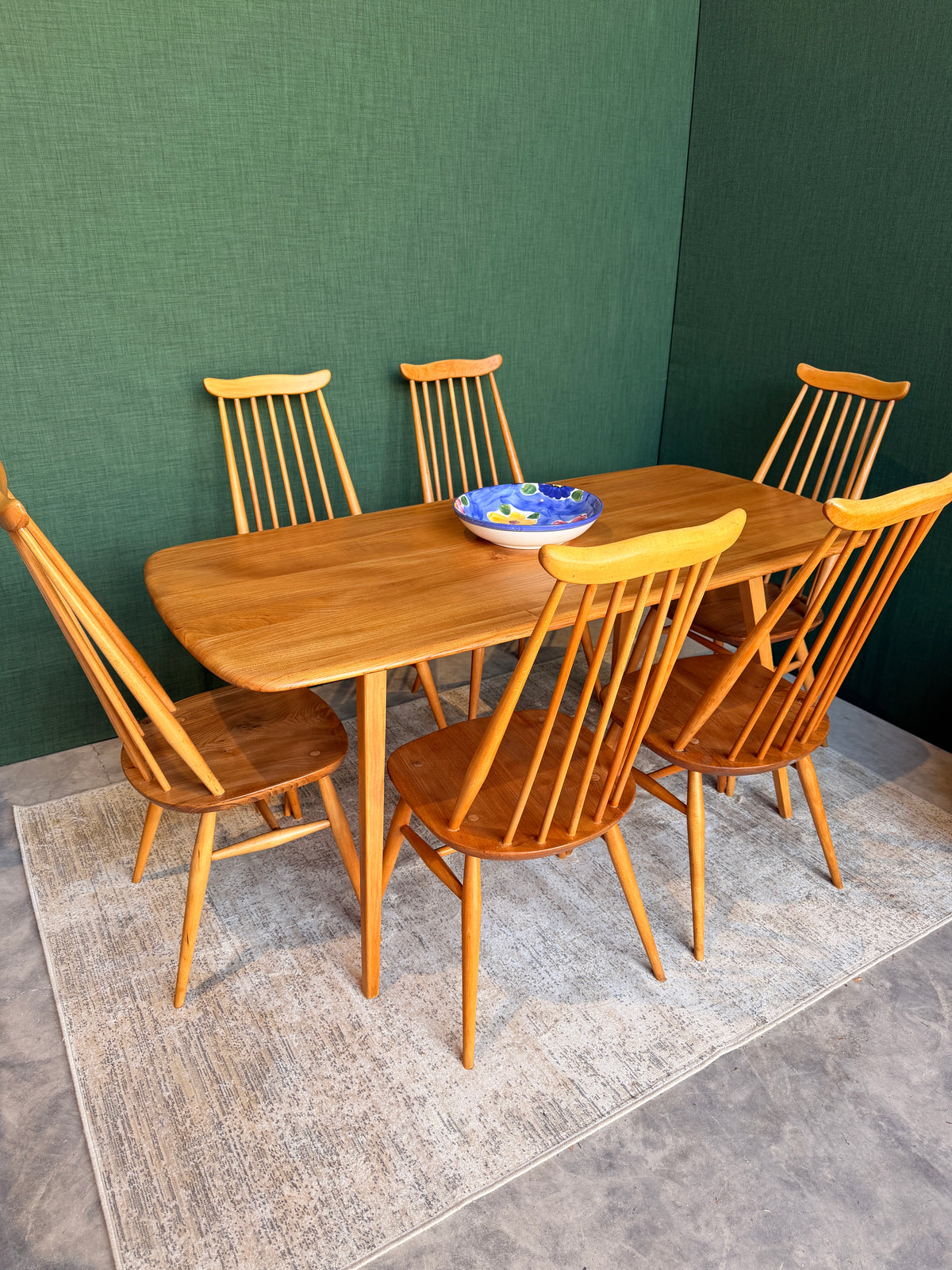 Ercol 382 Dining Table Set - 6 Ercol 369 Goldsmith Windsor Chairs