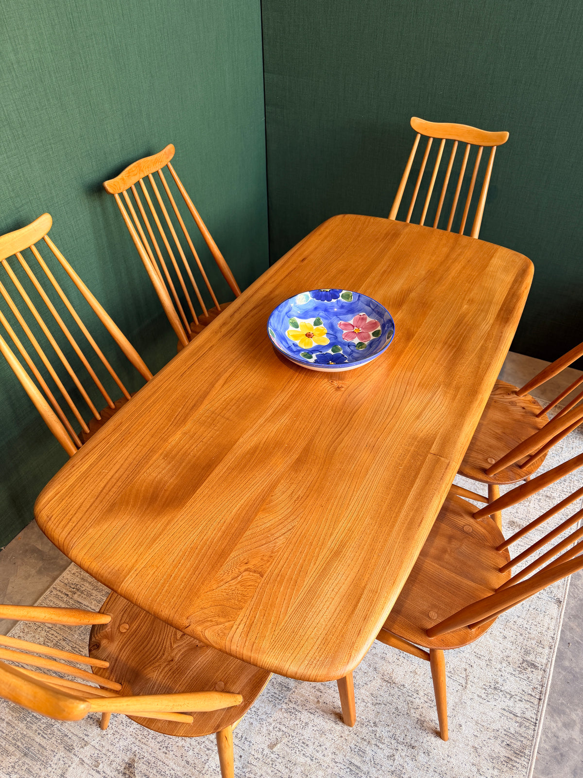 Ercol 382 Dining Table Set - 6 Ercol 369 Goldsmith Windsor Chairs