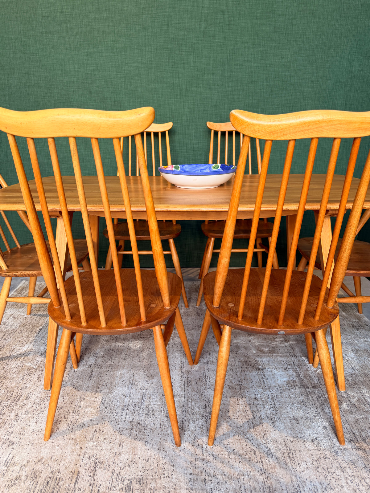 Ercol 382 Dining Table Set - 6 Ercol 369 Goldsmith Windsor Chairs