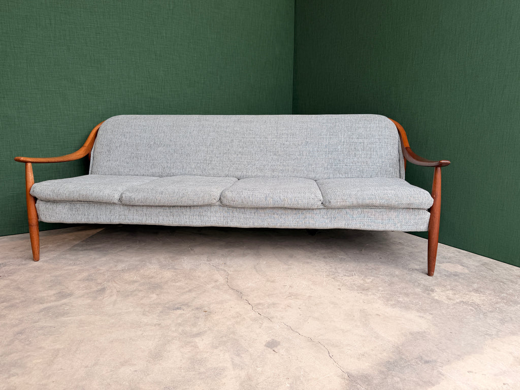 Greaves & Thomas 3/4 seat Sofa bed