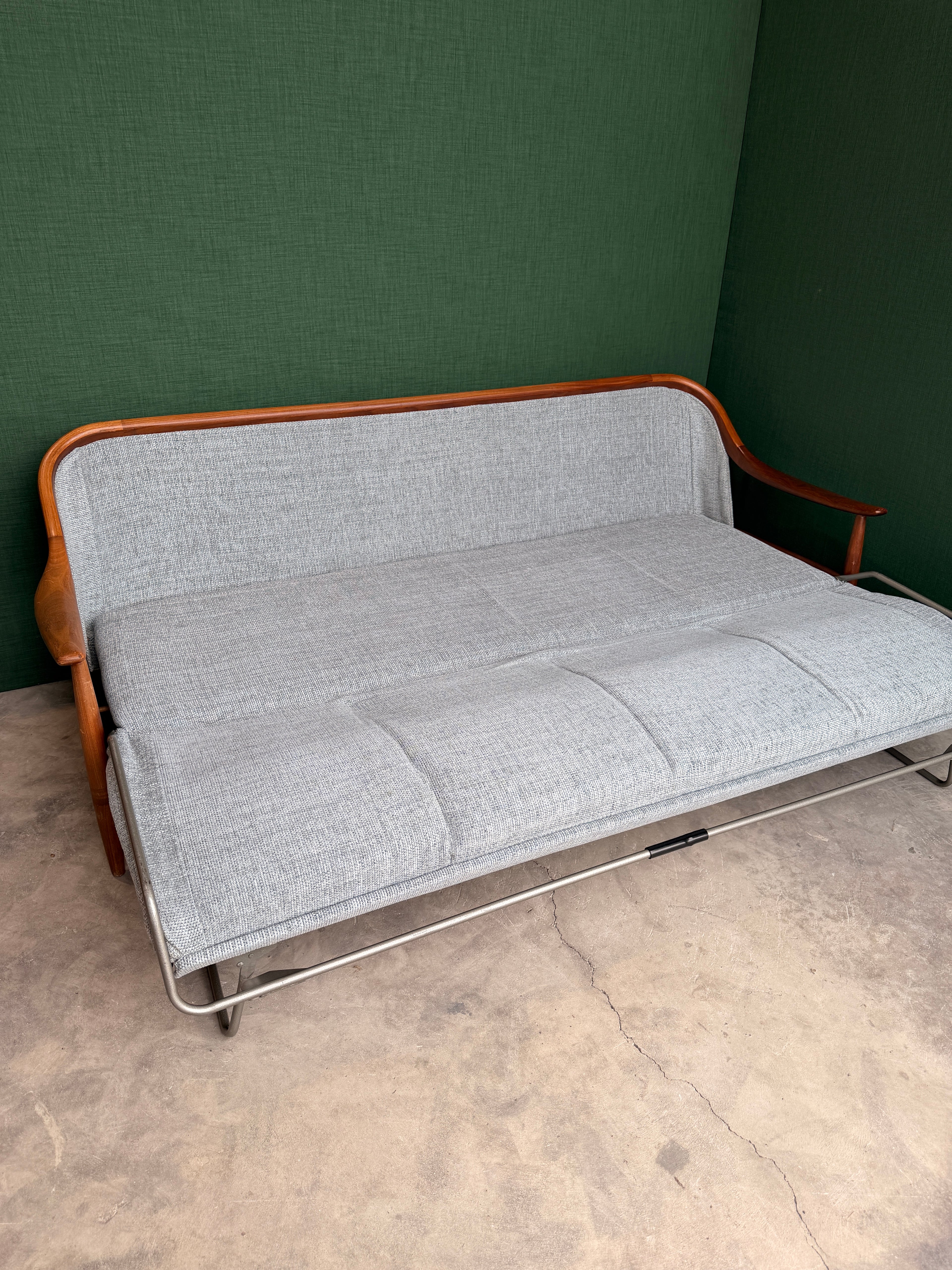 Greaves & Thomas 3/4 seat Sofa bed